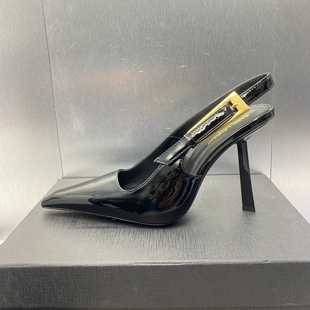 👟👟Ex-factory price 660👟👟 𝐒𝐚𝐢𝐧𝐭 𝐋𝐚𝐮𝐫𝐞𝐧𝐭# Saint Laurent 23F/W small gold bar high heels continue the past high-end and elegant ysl small gold bar heels are really good-looking! Saint Laurent square pointed toe slingback high-heeled shoes. The small gold bar heels really fully highlight the neat and minimalist annual party party. 👟👟factory price. A must-have for arty. Flash sale. So eye-catching. Upper: Customized cow patent leather. Outsole: Genuine leather outsole. Size: 35-40 (40 customized items are not returnable)